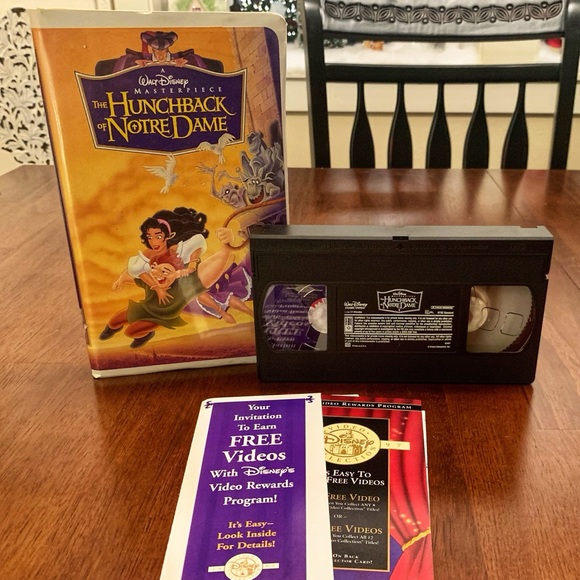 The Hunchback of Notre Dame VHS 1997 Walt Disney Masterpiece Collection Complete - Picture 1 of 4
